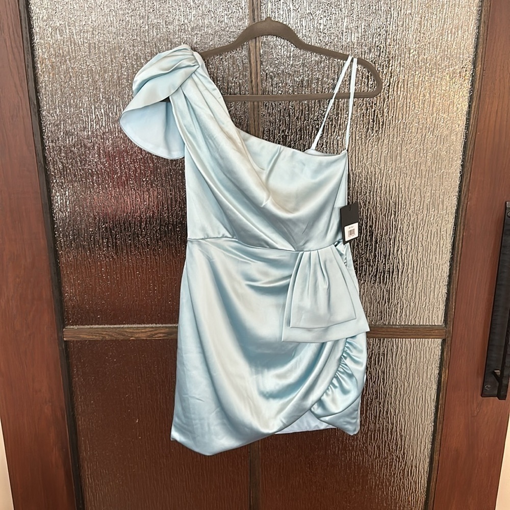Mac DuggalElegant One-Shoulder Light Blue Dress size 8.